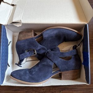 Caslon Women’s Booties Boots Blue Suede 8 Zip Buckle Nordstrom EUC w/ Box